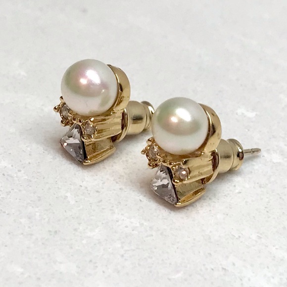 Vintage Angel earrings - Pearl and Gold toned - Picture 2 of 7